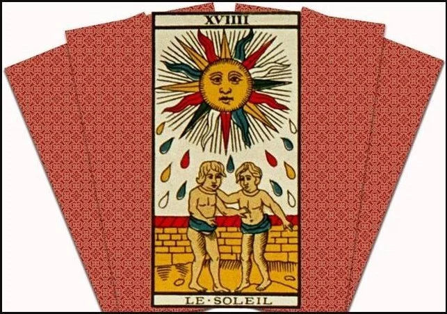 L'arcane majeure XVIIII (19) du Soleil ☀ dans le Tarot(s)